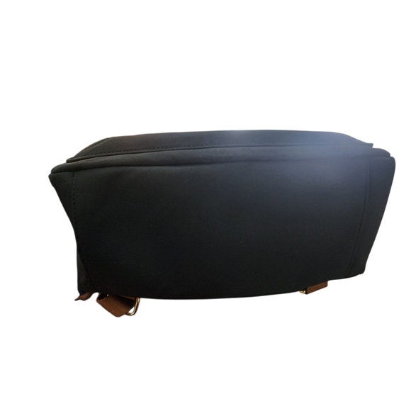 Calvin Klein Navy Backpack with Brown Trim and Gold Accents Preloved - Picture 6 of 12